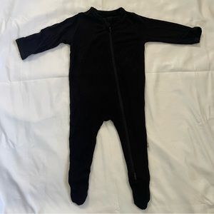 Kyte BABY Black Footie